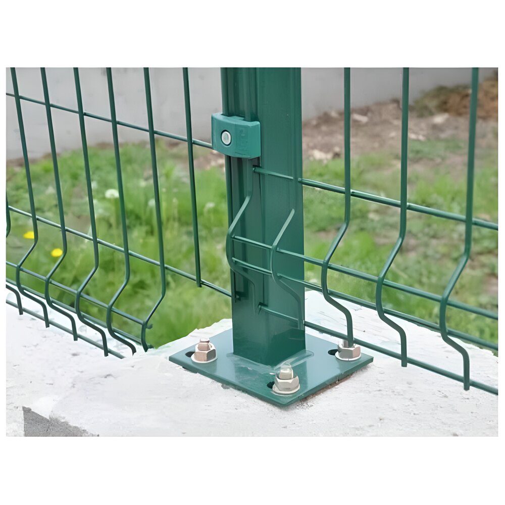 ОГРАДНИ КОЛОВЕ С ПЛАНКА