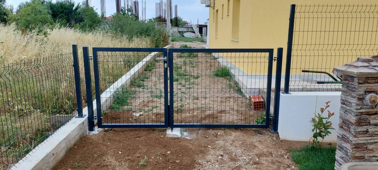 Двукрилни портали