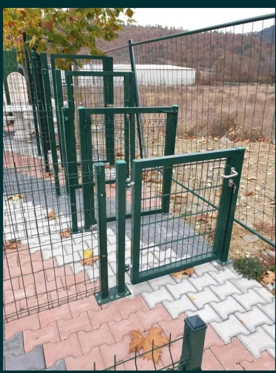 ДВОРНА ВРАТА 2D ДЕЛУКС - С БРАВА