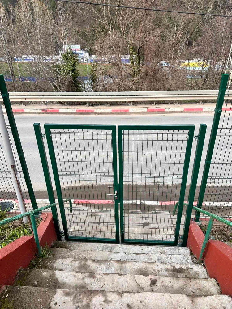 ДВУКРИЛЕН ПОРТАЛ