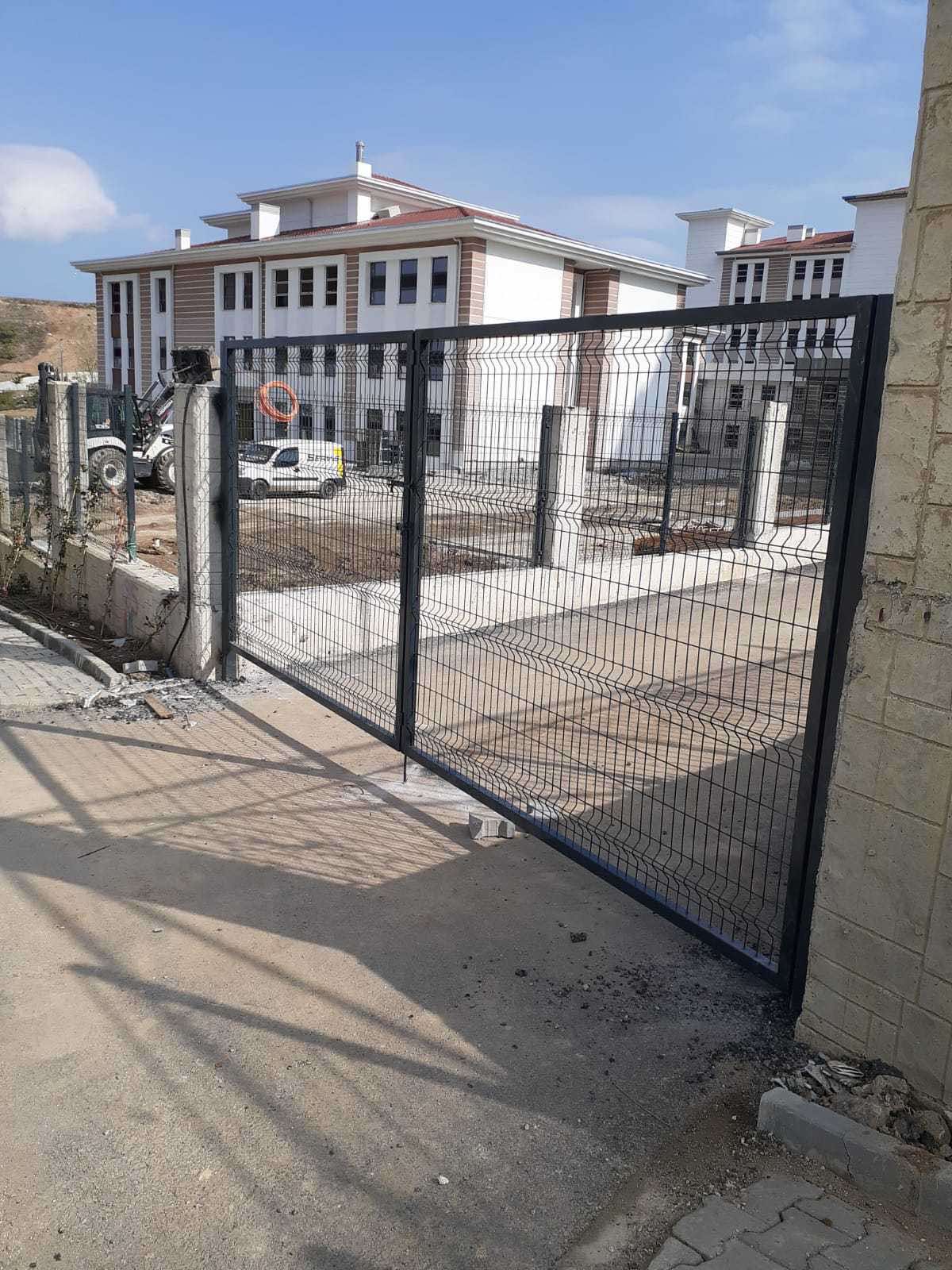 Двукрилни портали